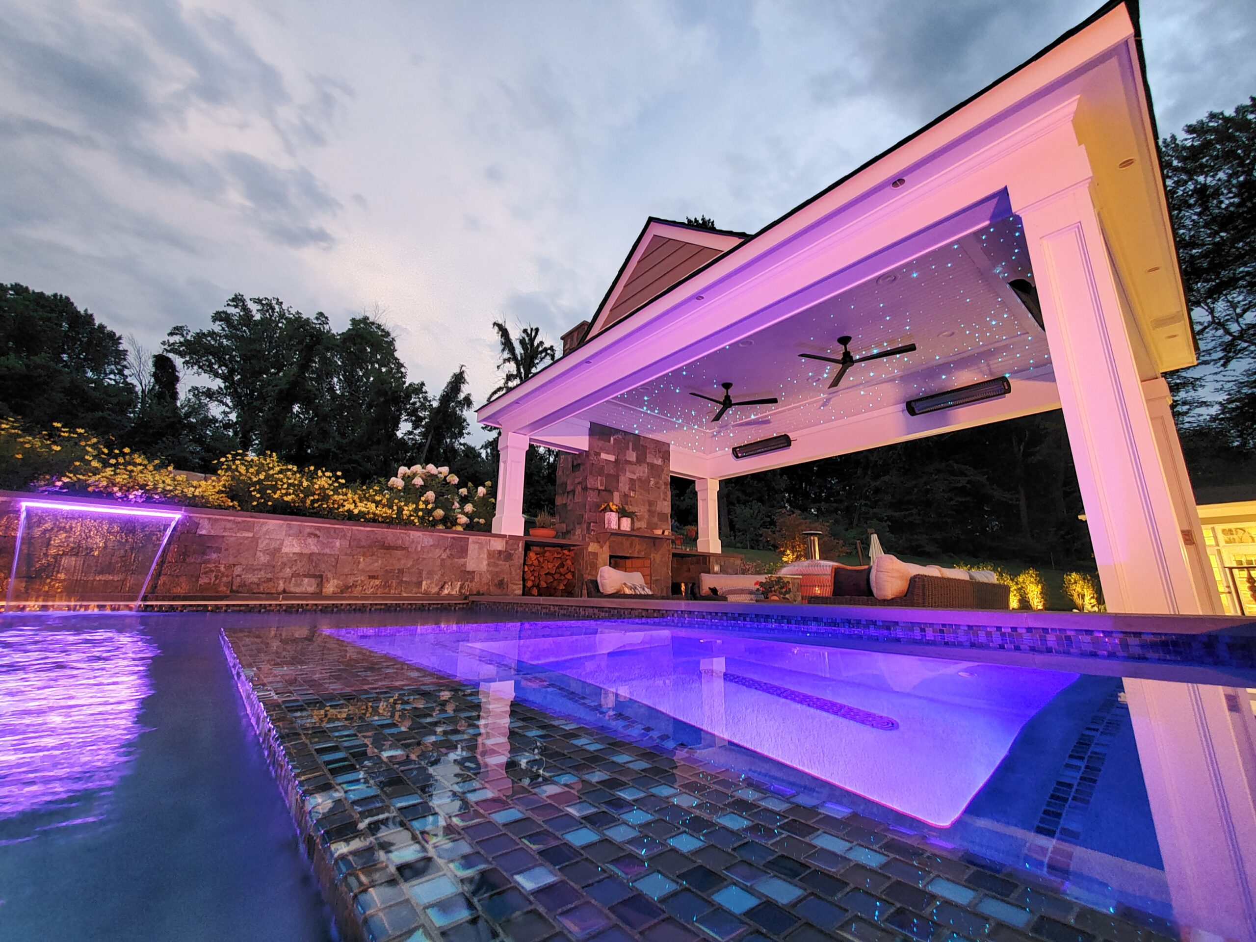 Vanishing Edge Spa and Luxury Cabana