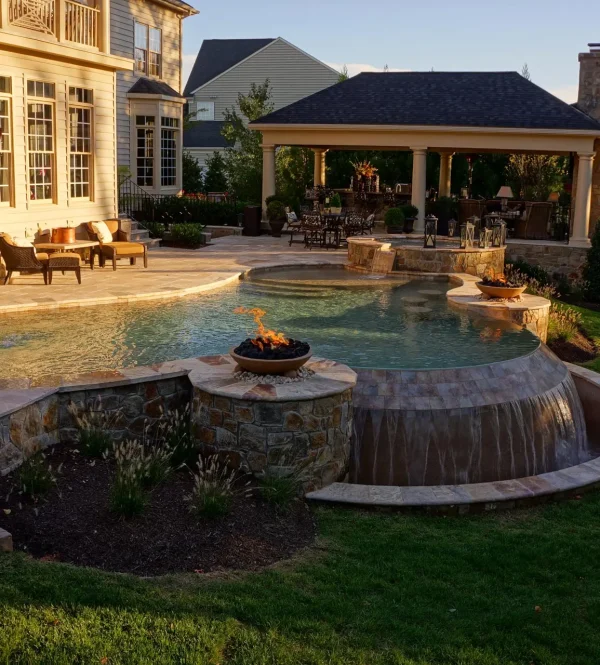 Oasis Pool with Vanishing Edge